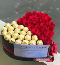 Arreglo Corazon Mitad Rosas Mitad Ferreros