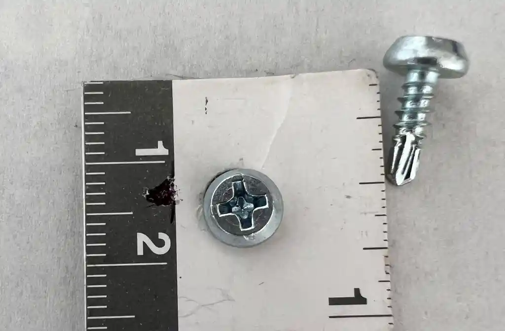Tornillo Punta Broca Cabeza Pequeña Pan 8 X 1/2" Unidad