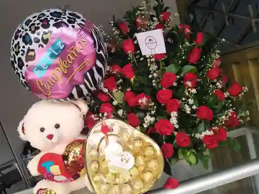 Arreglo Floral Con Oso De Peluche Y Globo Metalizado
