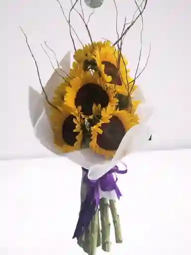 Arreglo Floral En Girasoles