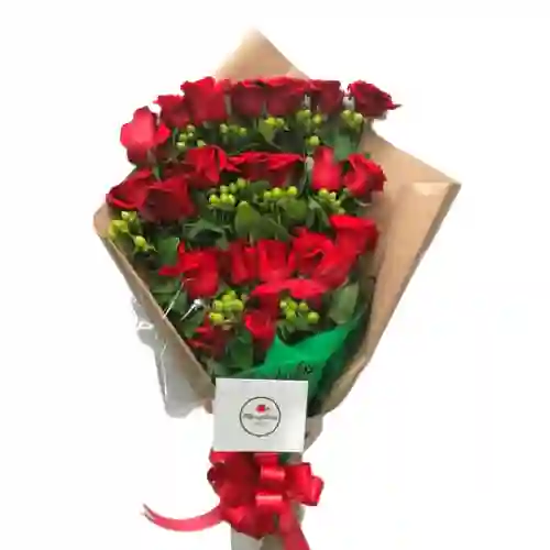 Bouquete De Finas Rosas Con Cafetos