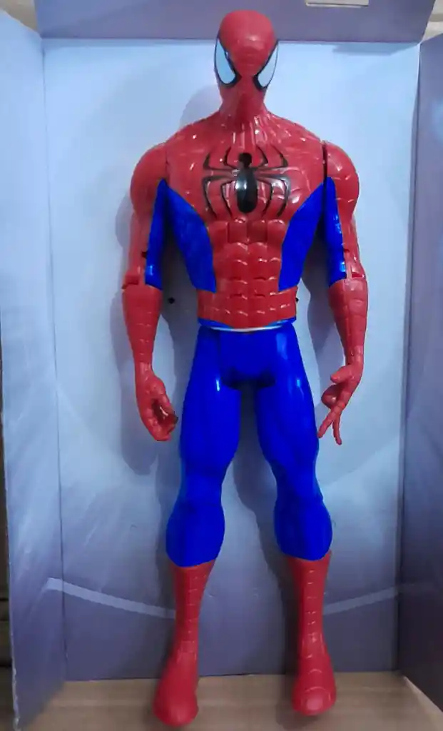 Muñeco Personaje Spiderman Clásico 30cm / Sonido.