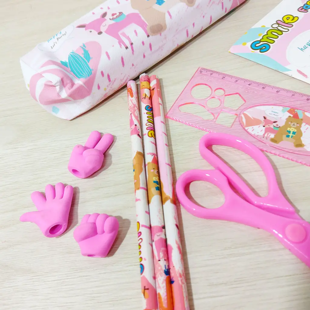 Kit De Uso Escolar Con Diseño De Osito Niño Y Niña