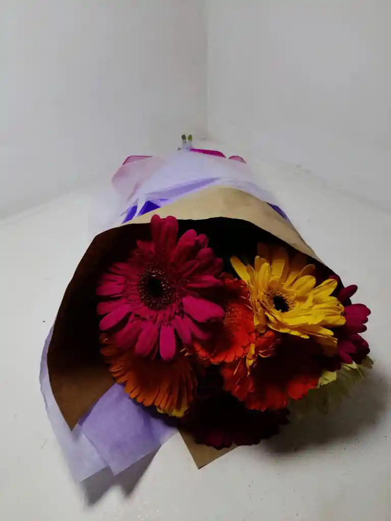 Gerberas En Bouquet