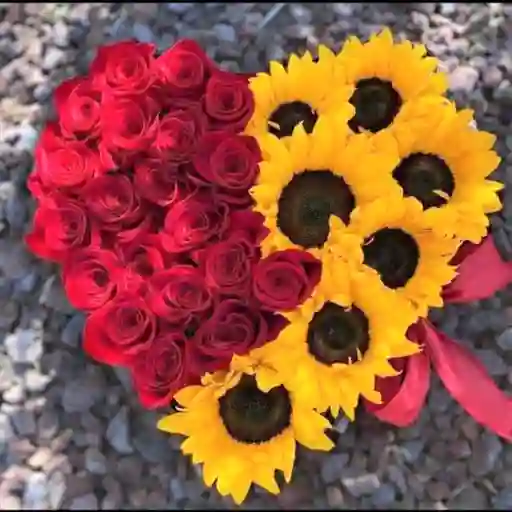 Caja De Girasoles Rosas Para Cumpleaños O Aniversario, Feliz Dia Del Amor Y La Amistad