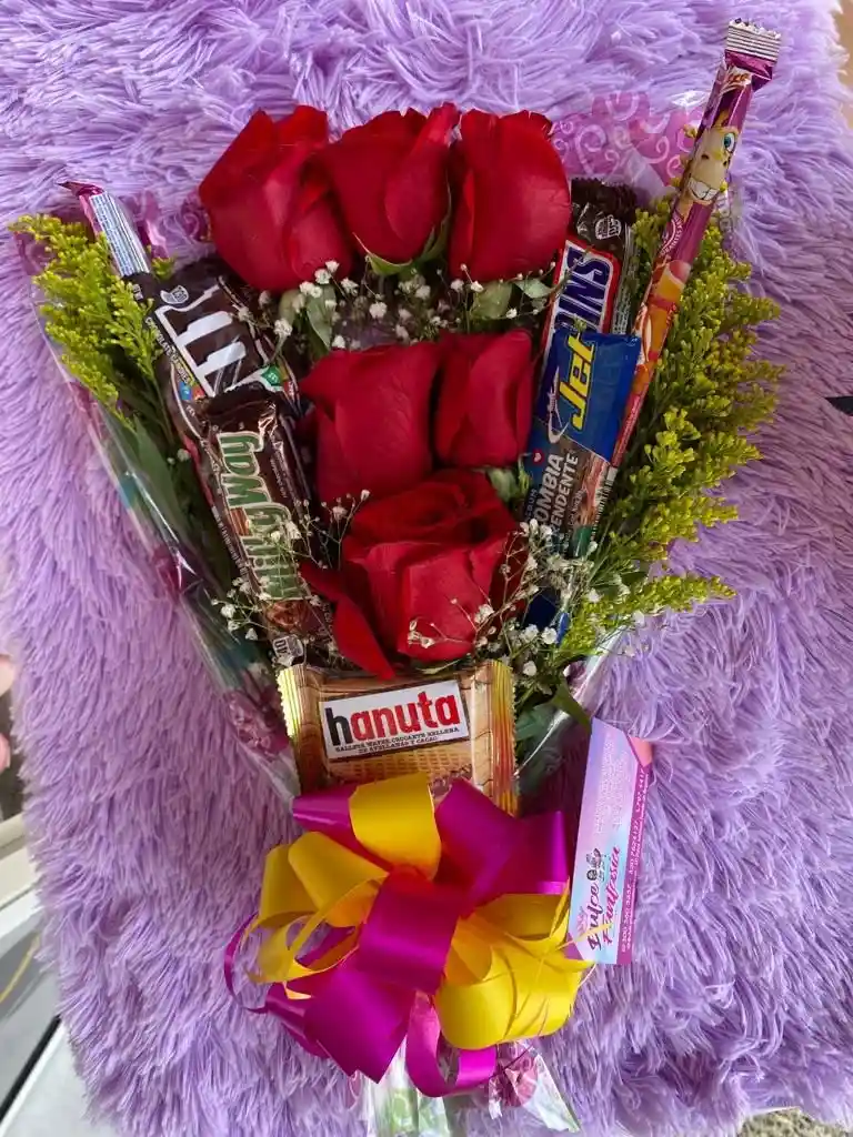 Ramo De Rosas X6 Con Dulces