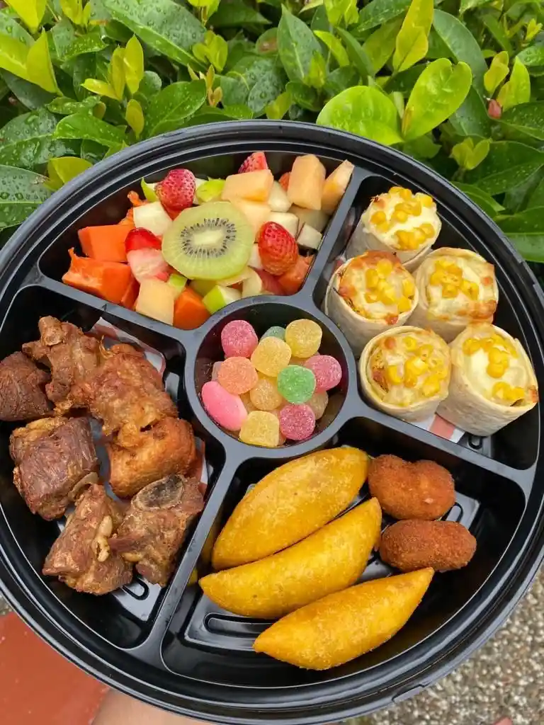 Bandeja Redonda Típica