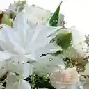 Bouquet Lirios Blancos Y Rosas