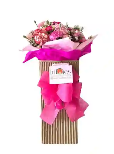 Caja De Flores (claveles) Refencia: Cami