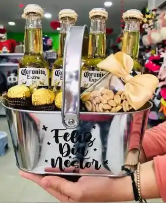 Coronita Bandeja Metalica Con S. Mani. Ferrero X 3. Regalos Tqm.