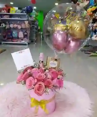 Flores Arreglonaturales En Caja Cilindro Con Globo Personalizado, Regalos Tqm