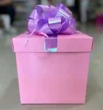 Regalos Tqm, Caja Cubo 18x18. Decorada.