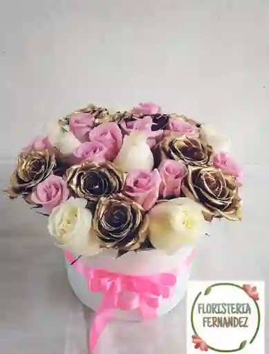 Cilindro De Rosas Doradas, Rosadas Y Blancas