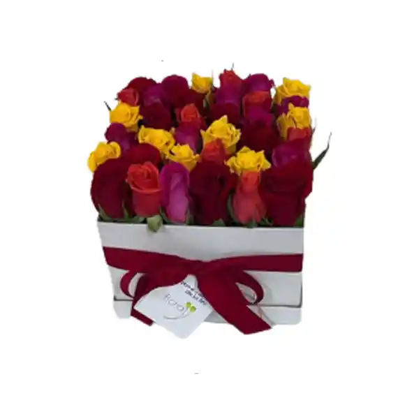 Flores Y Rosas : 30 Rosas Surtidas En Caja