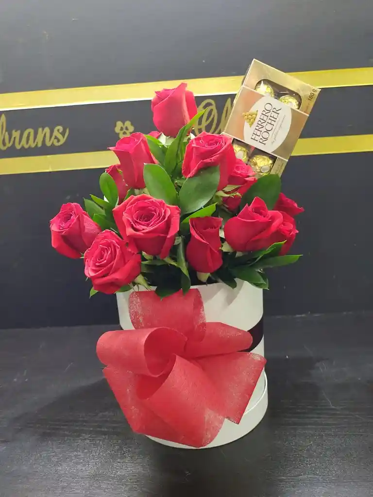 Chocolates Cilindro Con Rosas Y