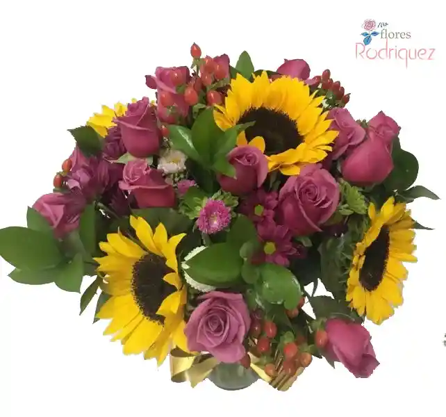Rosas Moradas Con Girasoles En Jarron