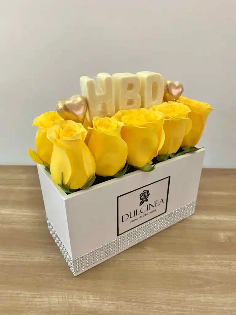 Box De 10 Rosas Amarillas Letras De Chocolate Hbd