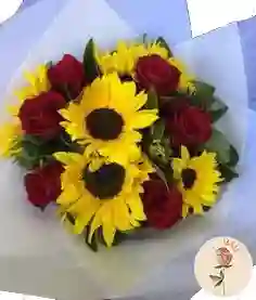 Girasoles Y Rosas En Bouquet