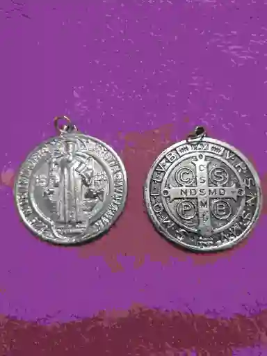 Medalla De San Benito Abad Para Espacios