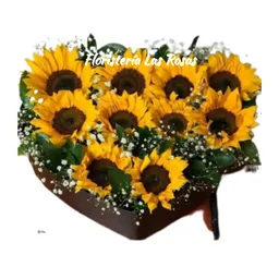 Arreglo Floral En Caja Corazon Fiesta De Girasoles