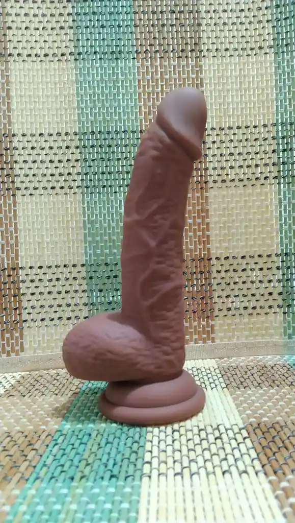 Dildo Consolador Silicona Vibrador Dond Novice Recargable Chocolate, Con Chupa