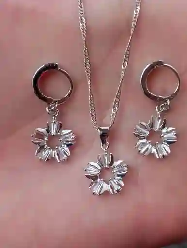 Aretes Cadena Y Dije En Plata 925; Con Bolsa De Regalo; Juego (jdp221)