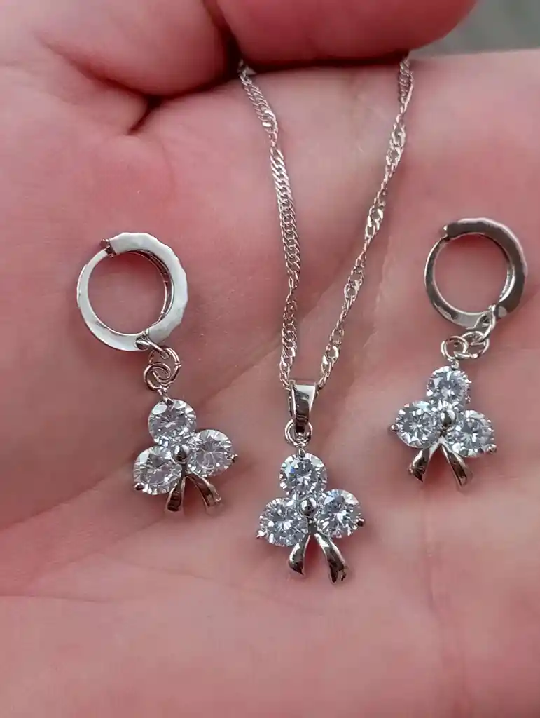Aretes Cadena Y Dije En Plata 925; Con Bolsa De Regalo; Juego (jdp224)
