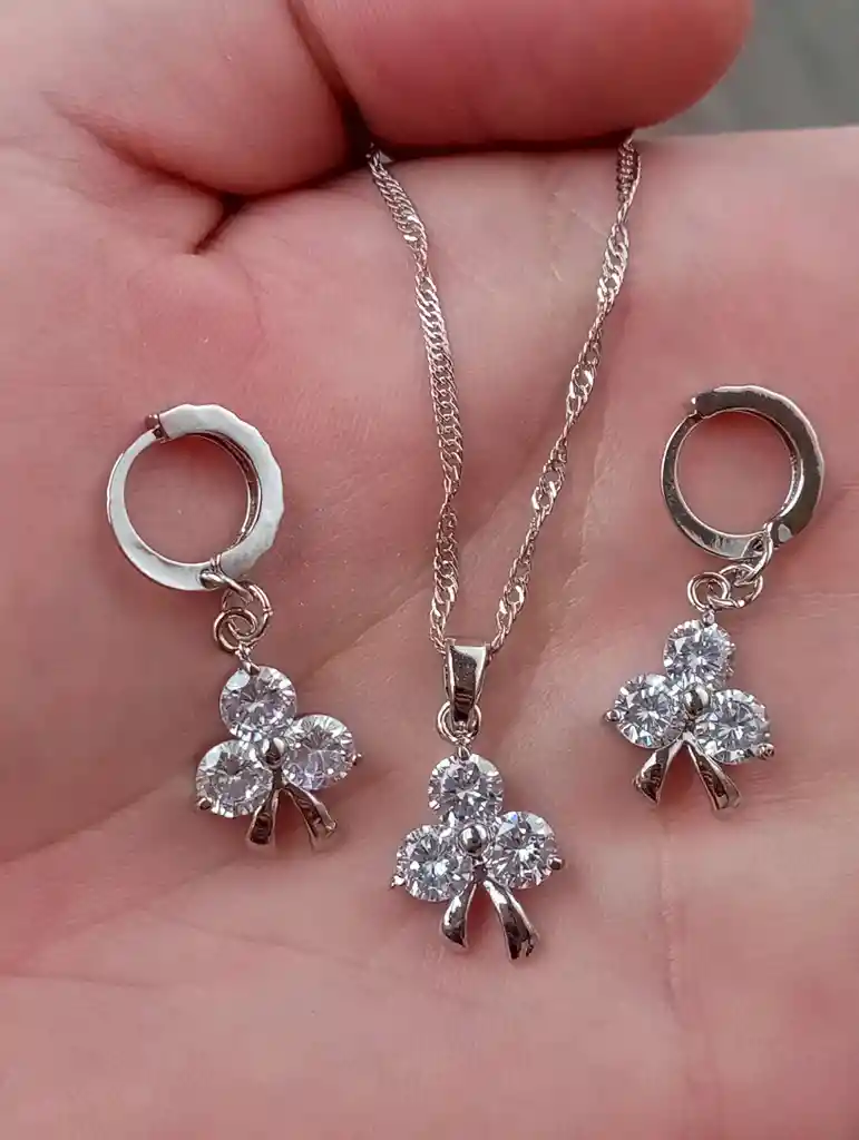 Aretes Cadena Y Dije En Plata 925; Con Bolsa De Regalo; Juego (jdp224)