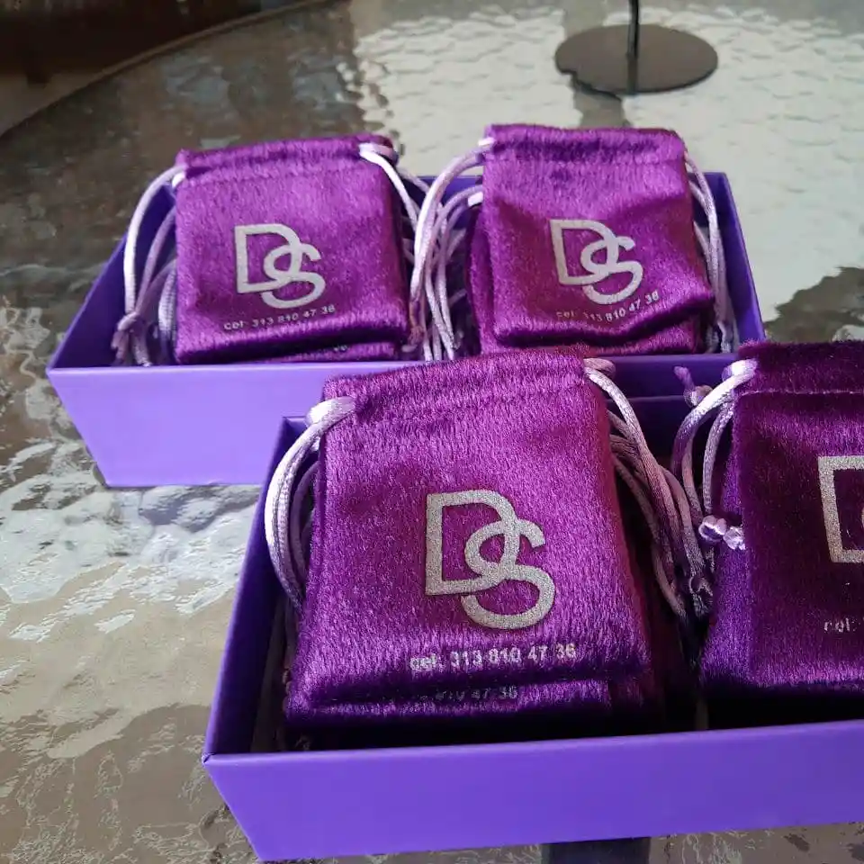 Aretes Cadena Y Dije En Plata 925; Con Bolsa De Regalo; Juego (jdp224)