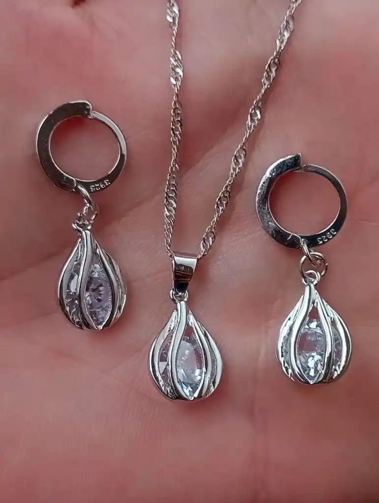 Aretes Cadena Y Dije En Plata 925; Con Bolsa De Regalo; Juego (jdp225)