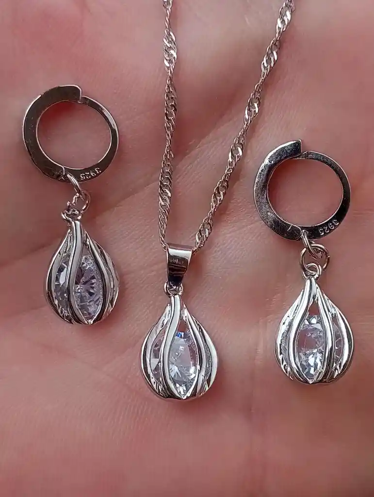 Aretes Cadena Y Dije En Plata 925; Con Bolsa De Regalo; Juego (jdp225)