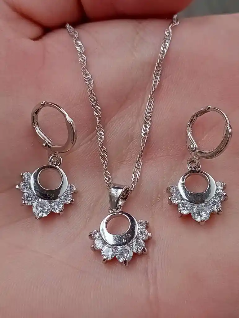 Aretes Cadena Y Dije En Plata 925; Con Bolsa De Regalo; Juego (jdp229)