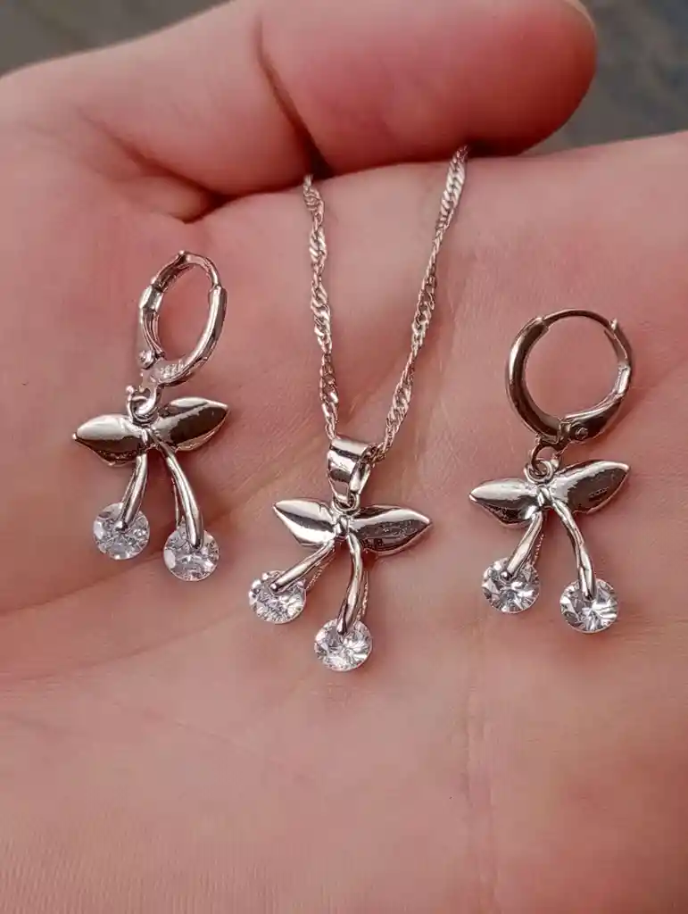 Aretes Cadena Y Dije En Plata 925; Con Bolsa De Regalo; Juego (jdp240)