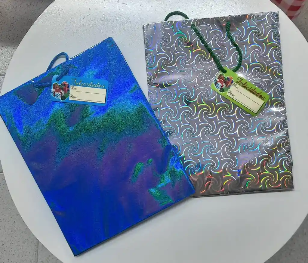 Bolsas De Regalo Metalizadas Medianas X 2 Unid