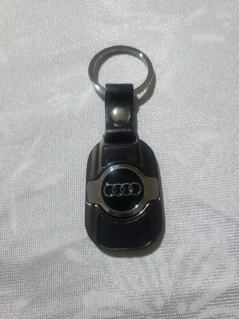 Llavero De Lujo Para Carro Transformer Emblema Audi