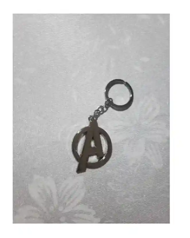 Llavero De Lujo Logo Avengers Plateado