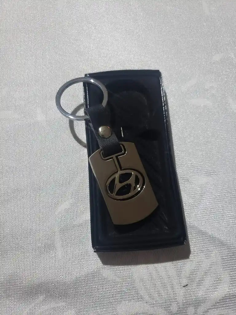 Llavero De Lujo Para Carro Emblema Hyundai