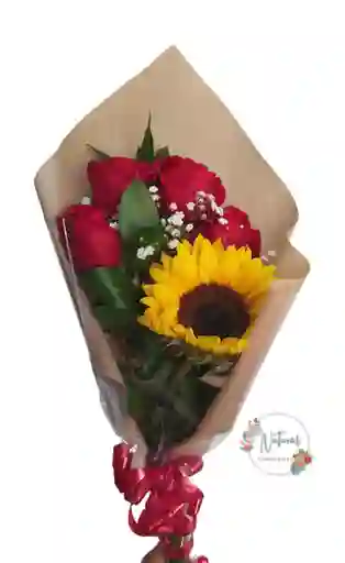 Bouquet De 4 Rosas Y Un Girasol