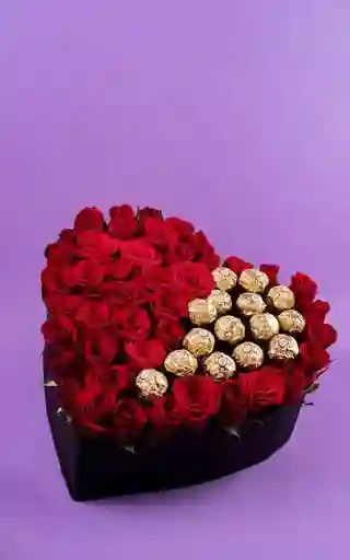 Rosas Rojas En Caja De Corazón Encanto De Cupido