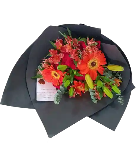 Gerberas, Lirios, Rosas Y Astromelias