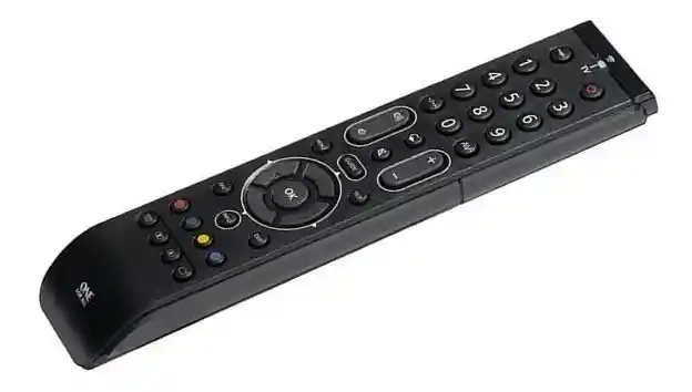 Control Remoto Universal Para Televisor Ofa En Negro