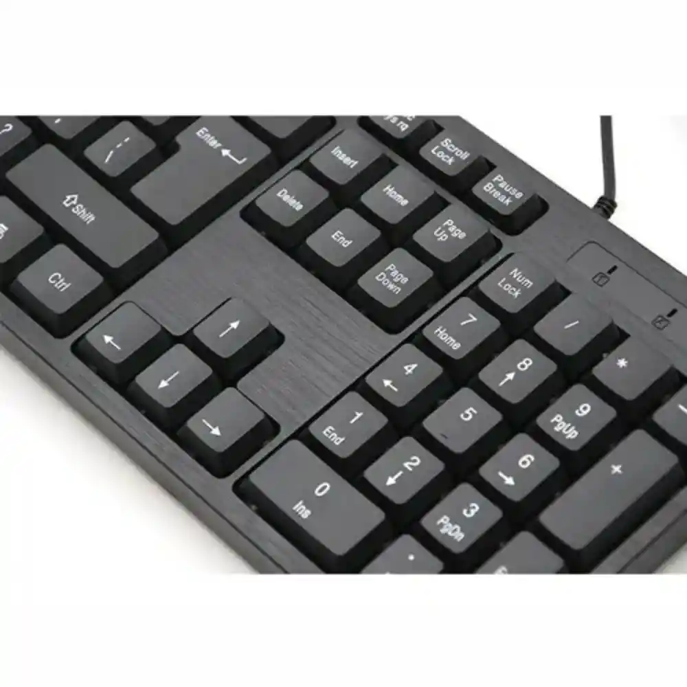 Combo Teclado + Mouse En Español Seisa D5200 Letra Ñ