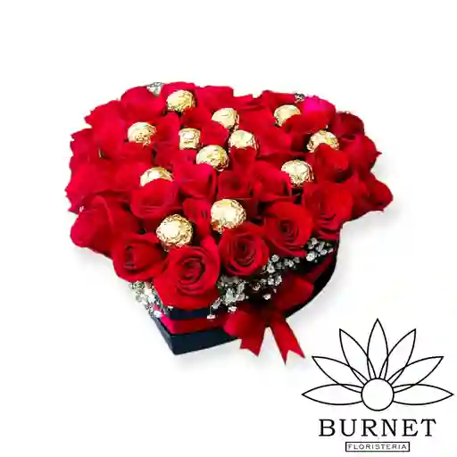 Rosas Rojas En Caja De Corazón Con Chocolates Ferrero De Amor Y Amistad