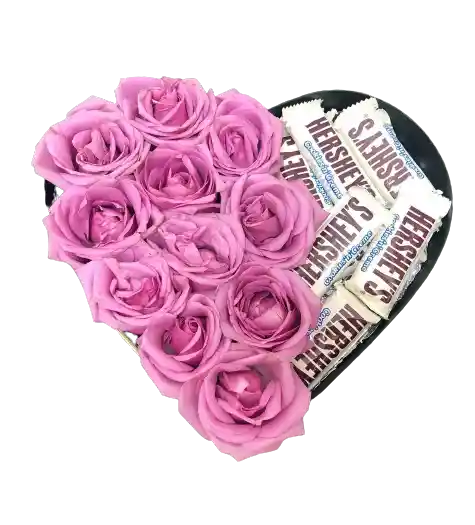 Rosas Lilas, Chocolate Hershey´s En Caja De Corazón Un Detalle Unico