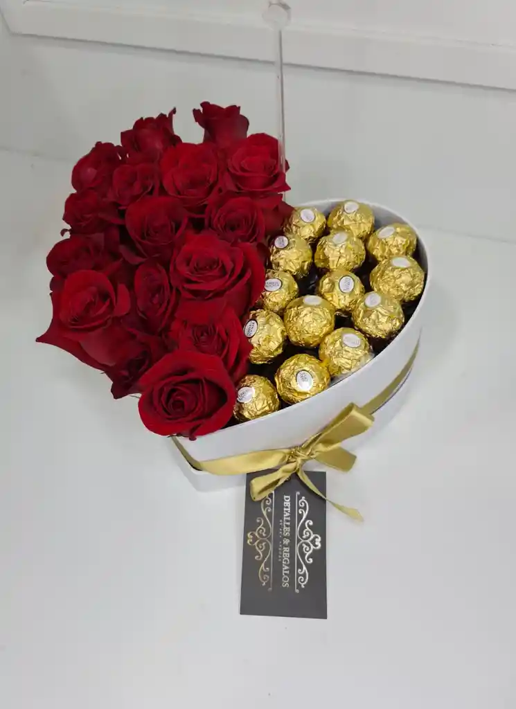 Caja De Lujo Rosas Y Ferreros (programar)