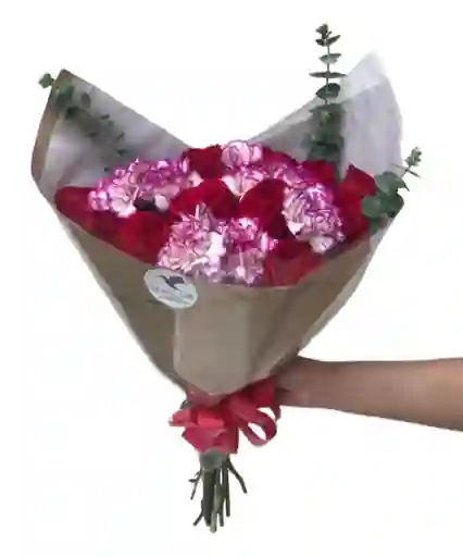 Bouquet De Rosas Y Claveles