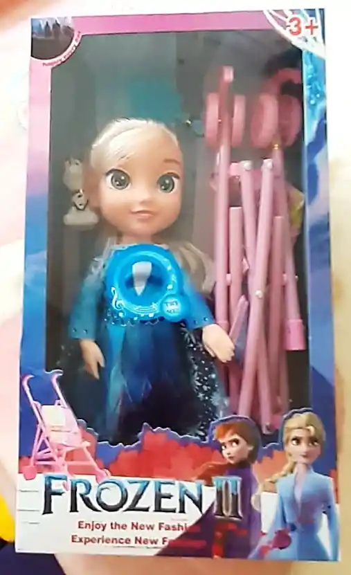 Juguete Muñeca Elsa De Frozen 2 Con Coche