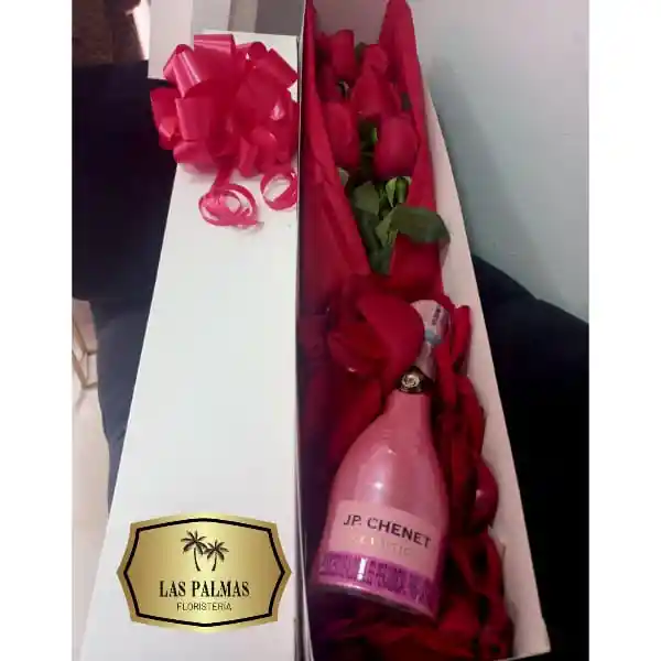 Caja De Rosas Con Vino Jp