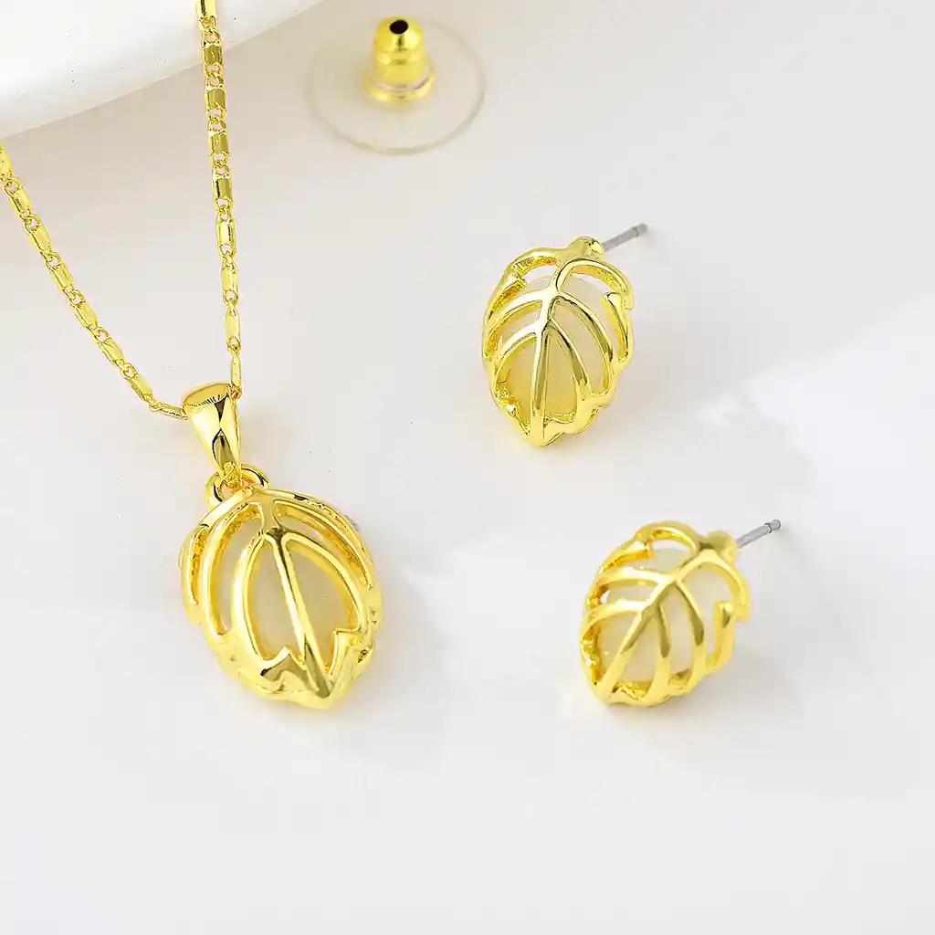 Set Aretes Y Collar Veramorest – Hojas Gold 2