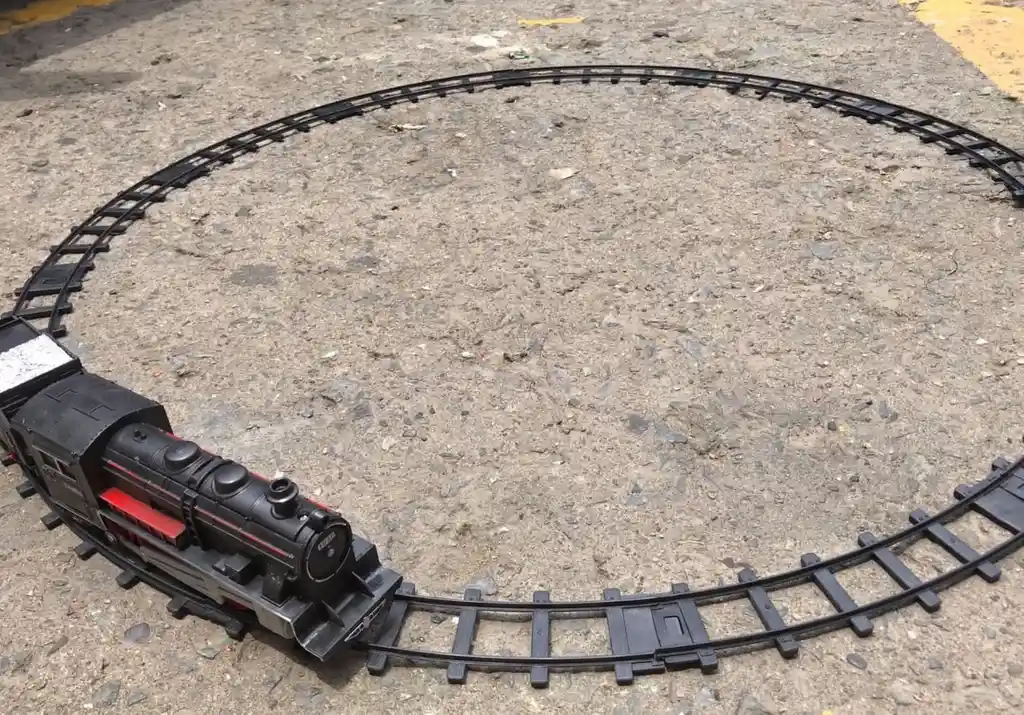 Tren Clásico Eléctrico Con Batería, Con Sonido Y Riel Pequeña 74cm